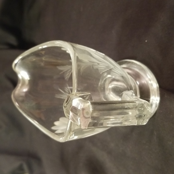 Vintage Heisey Etched glass sugar and cream set - Picture 9 of 15